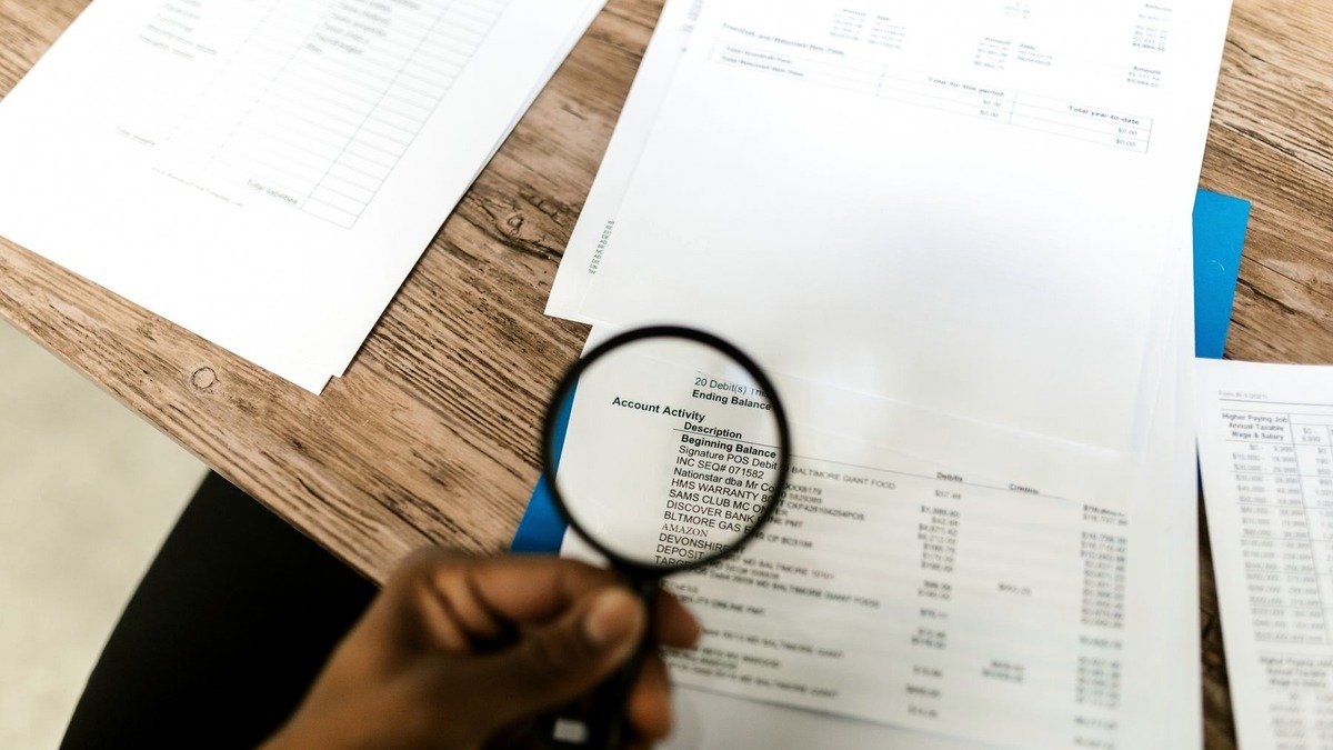 Trilha de auditoria em PLD: quais evidências precisam ficar registradas