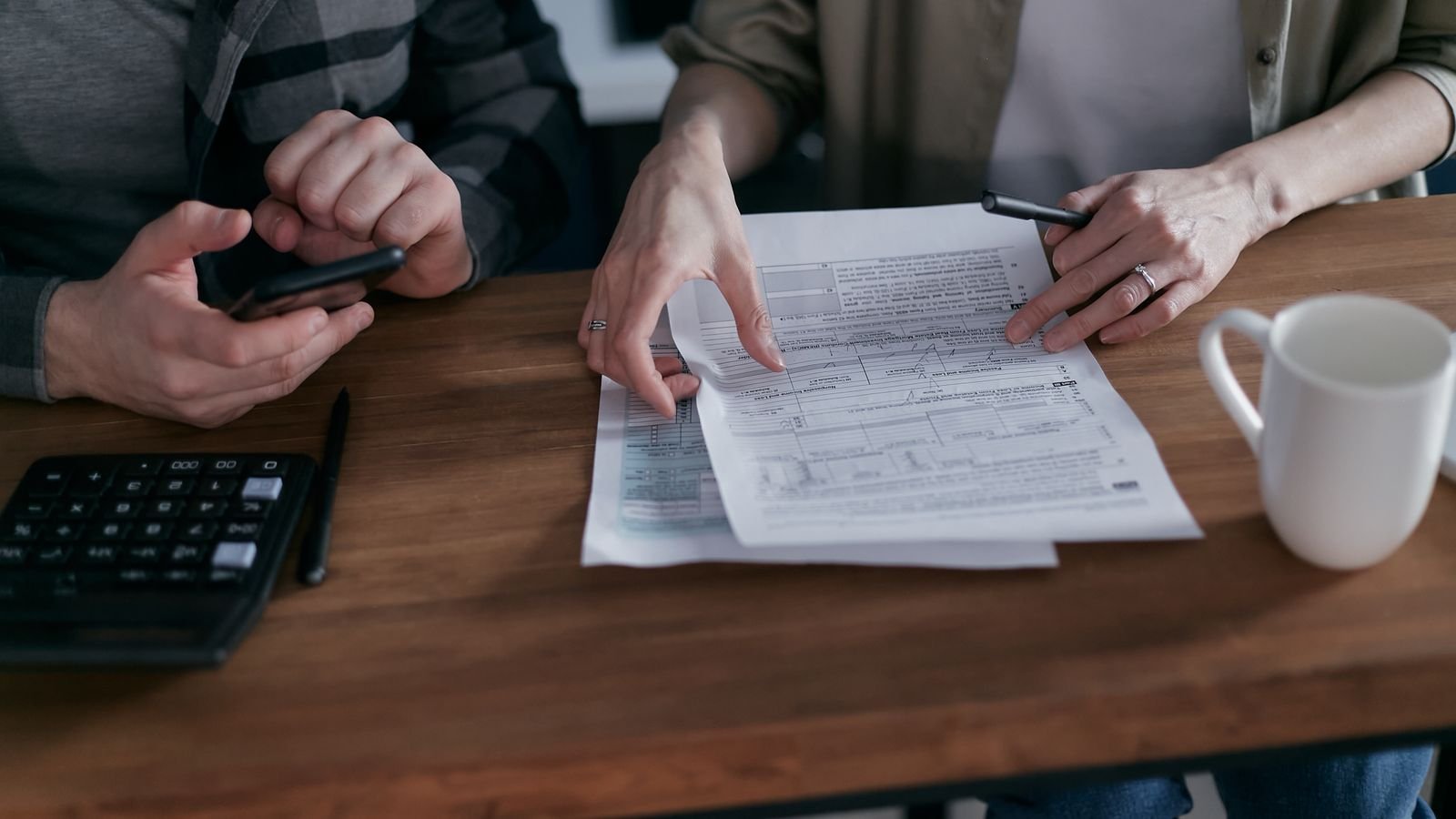 Falsos positivos em PLD: como calibrar regras de monitoramento
